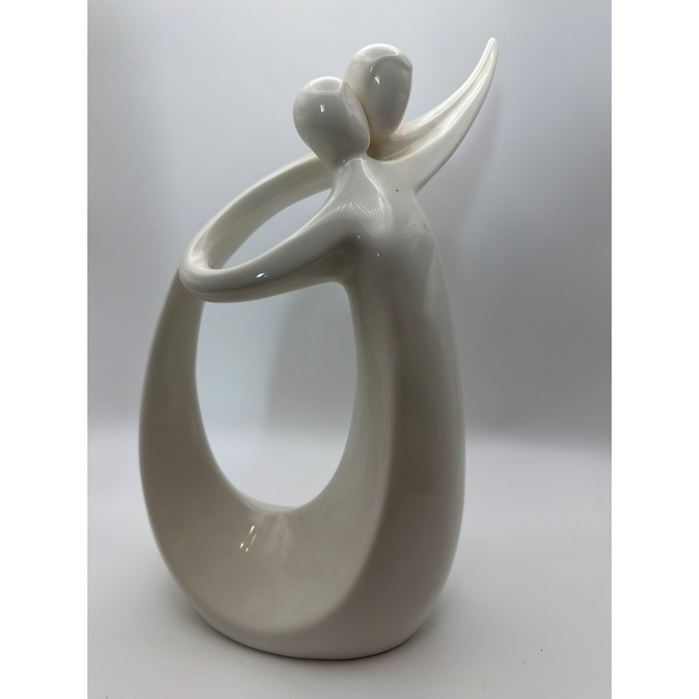 Enesco Circle of Love Enchanted Figurine Kim Lawrence 486965 White Porcelain 98